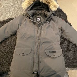 Canada Goose Trillium, grey, purchased in August of 2020.